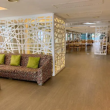 Voramar Hotel 3*